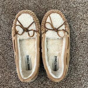 Womens Minnetonka Moccasins